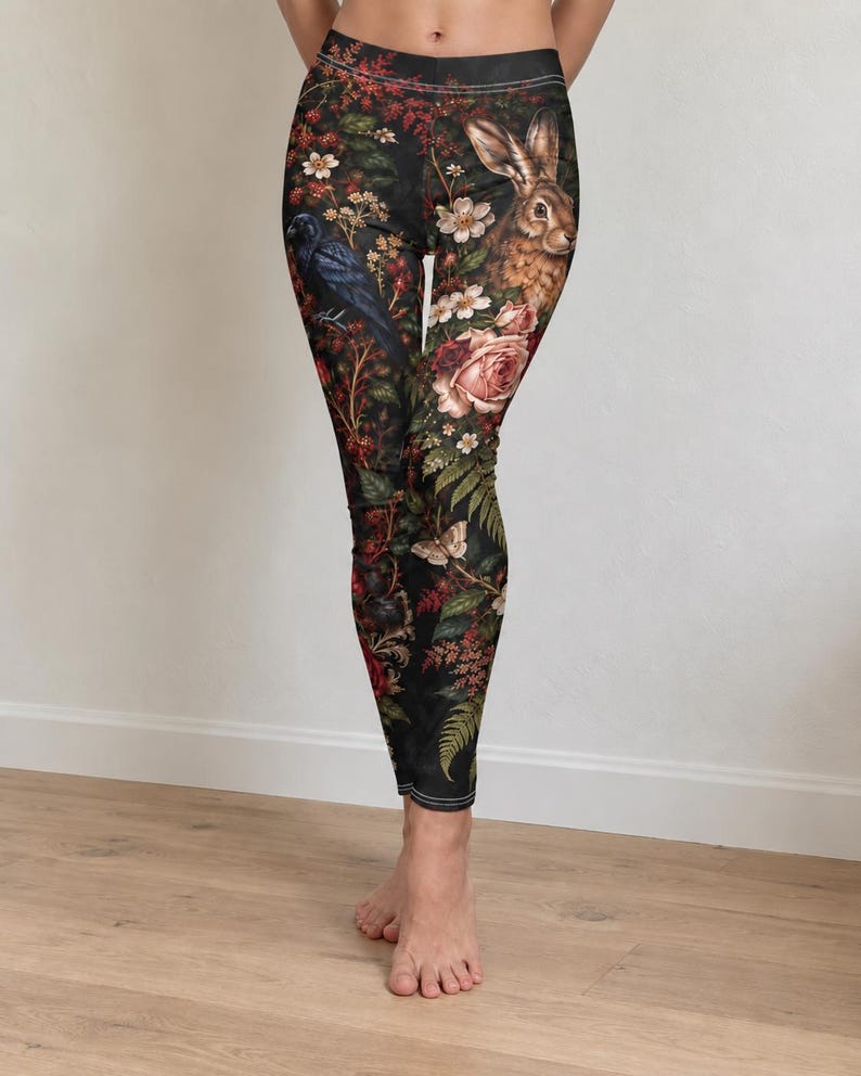 Wild Roses & Dark Romance — Leggings